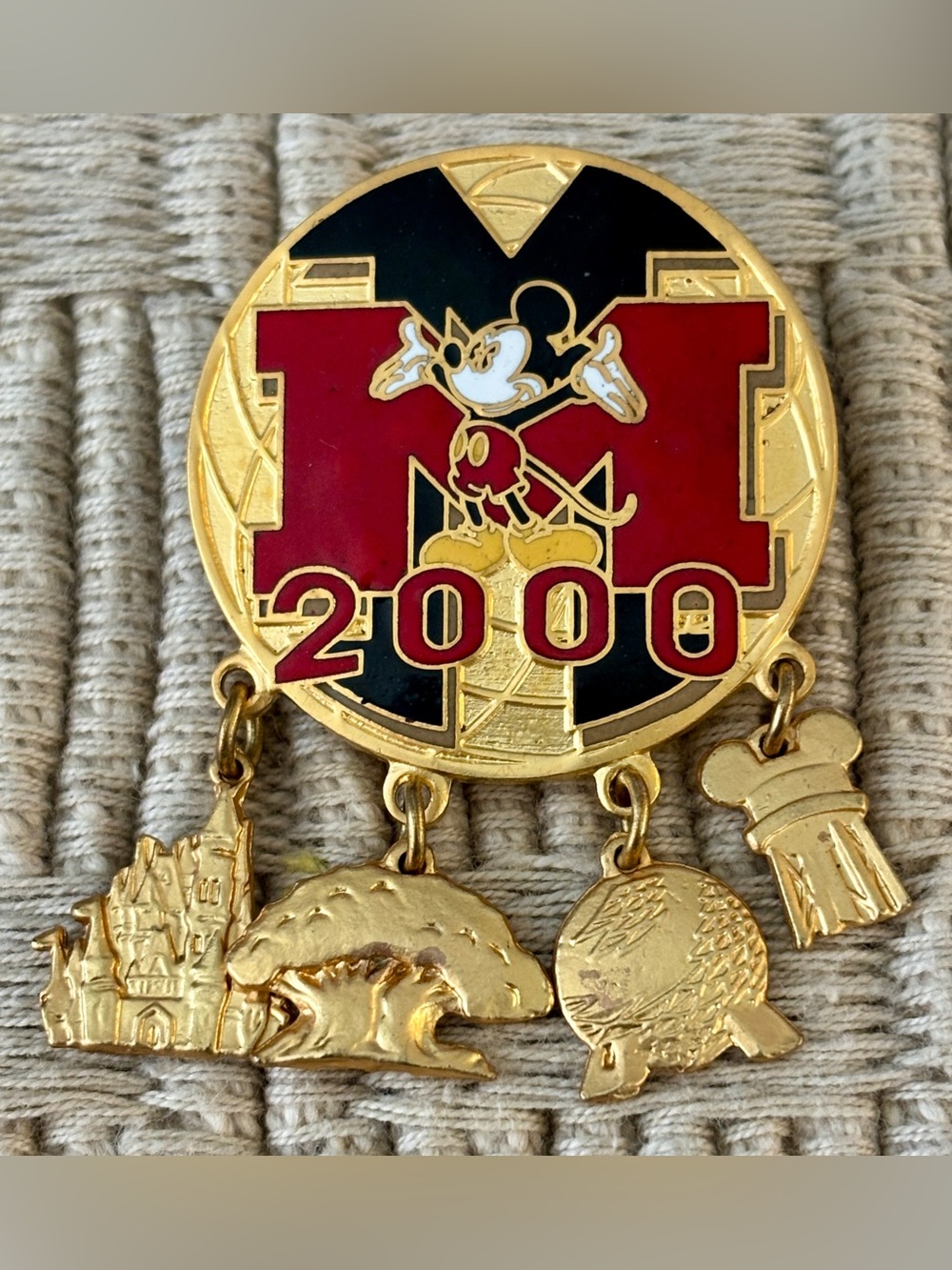 DISNEY 2000 WDW Mickey Mouse & Four Park Icons Dangle Pin